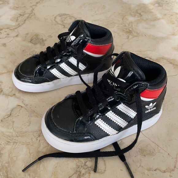 Adidas Infant Hard Court Hi I - Chicago Bulls Black White Red - Picture 1 of 11